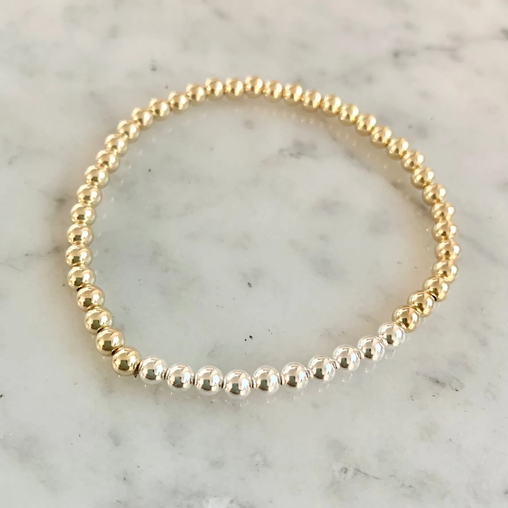 4mm Beaded Bracelet with a Row of Contrasting 4mm Beads