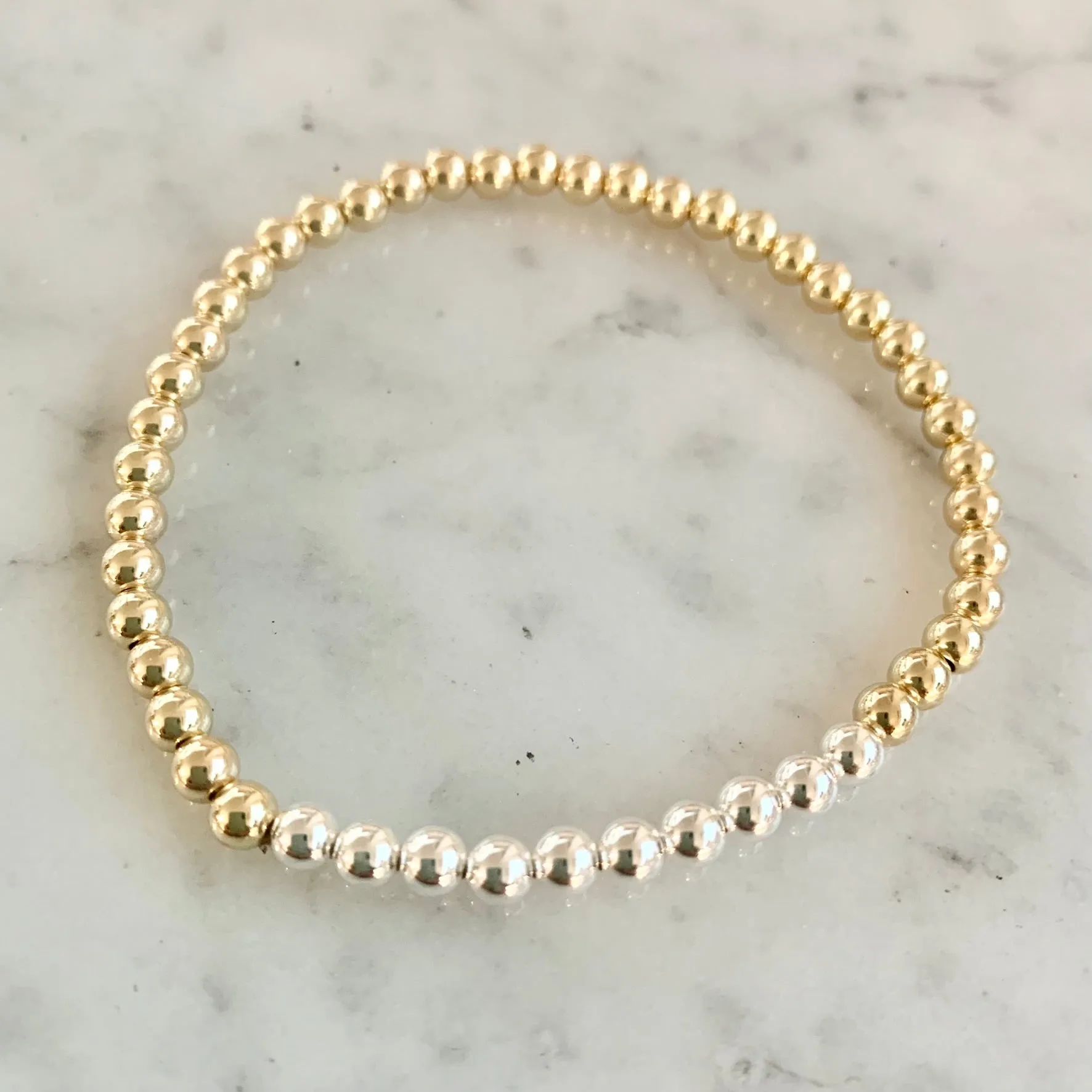 4mm Beaded Bracelet with a Row of Contrasting 4mm Beads