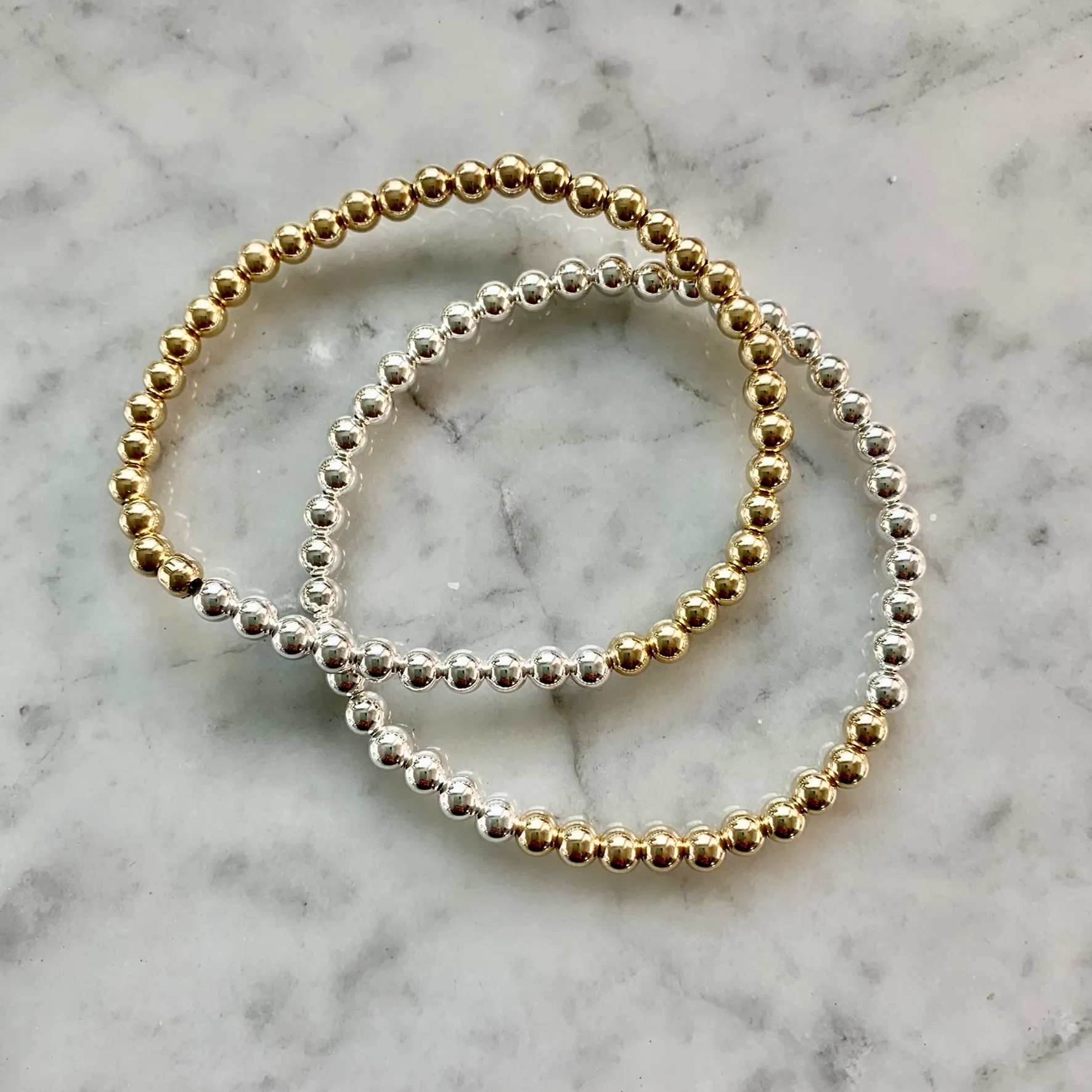 4mm Beaded Bracelet with a Row of Contrasting 4mm Beads