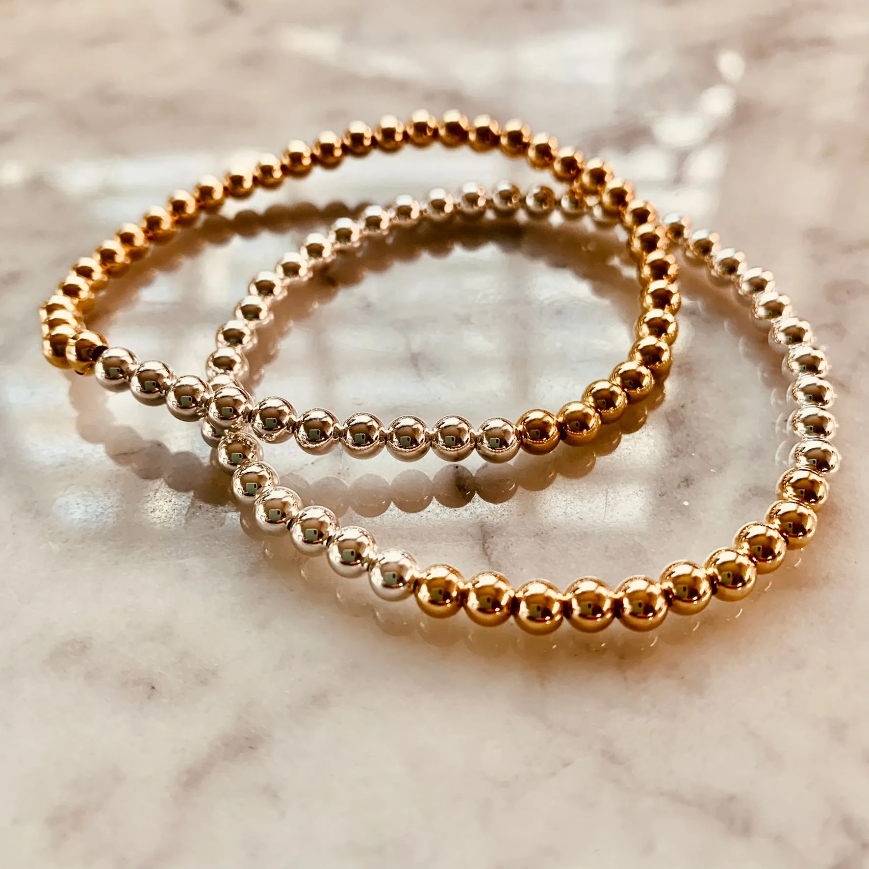 4mm Beaded Bracelet with a Row of Contrasting 4mm Beads