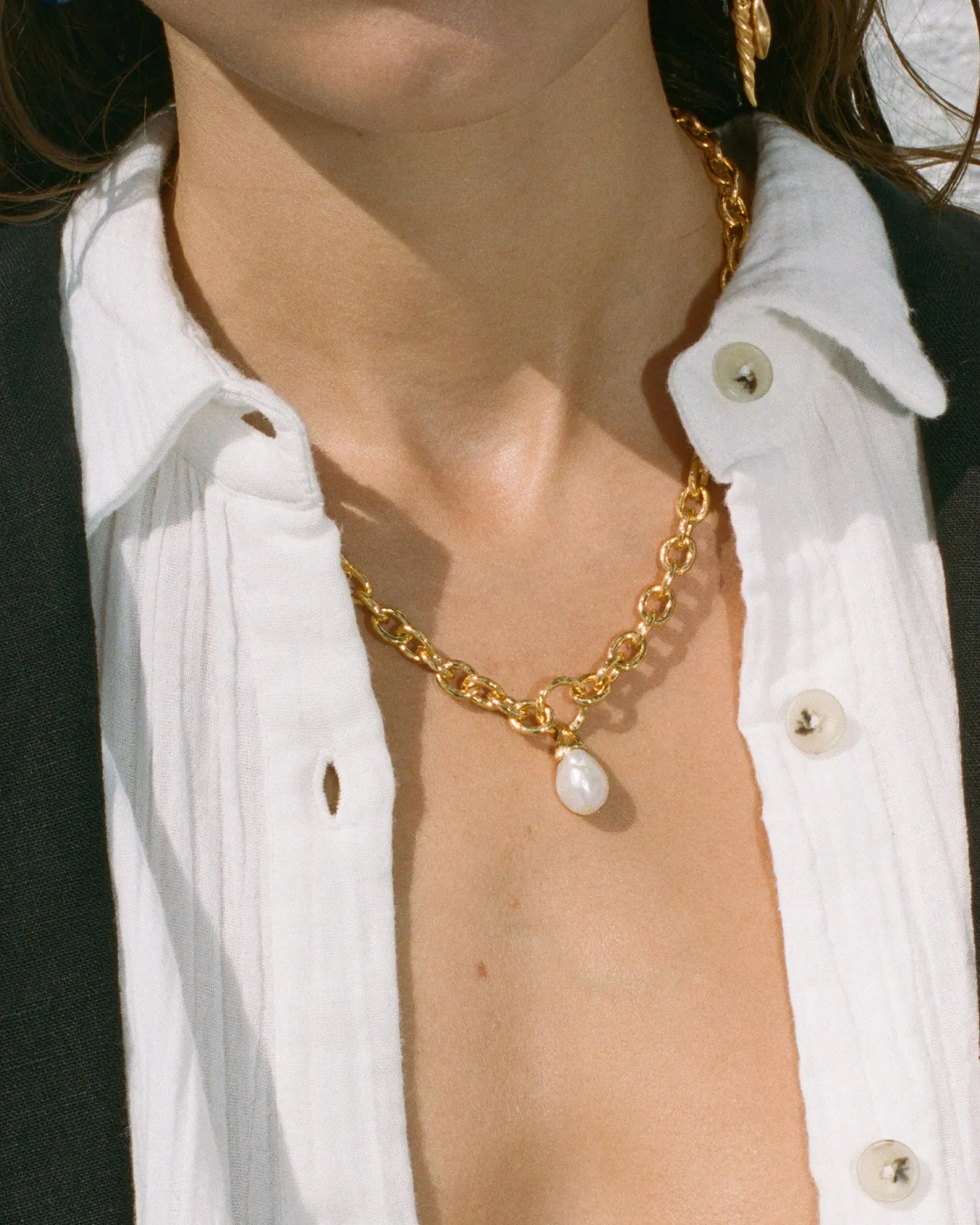 Damia Pendant