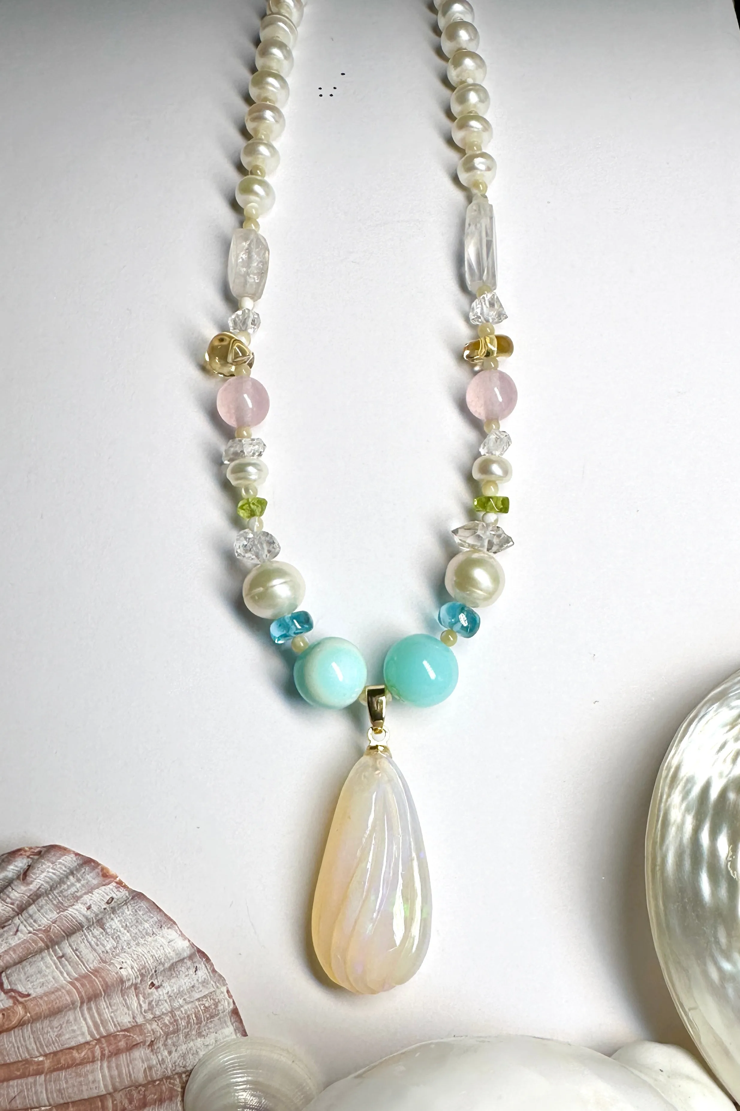 Pendant Opal Swirl on Pearl Necklace